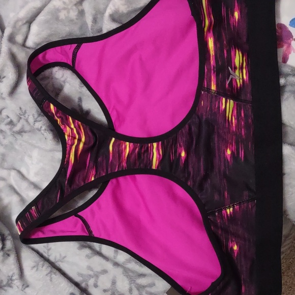 Old Navy Sports Bra - Picture 2 of 6